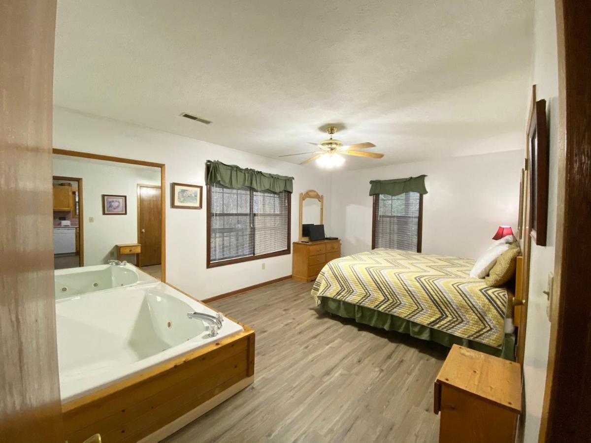 Secluded Romance Gatlinburg Exterior photo